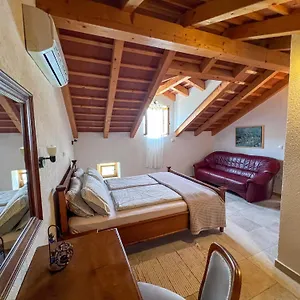 Boutique Veneranda Bubani